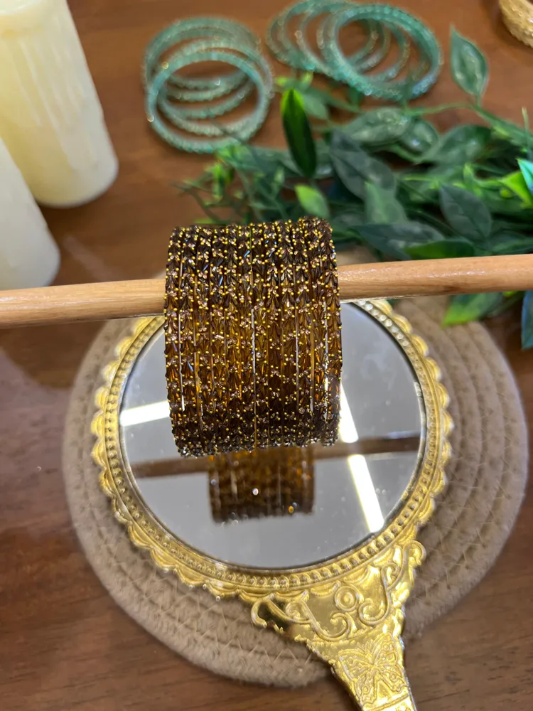 Intricate Glass Bangle — Mocha